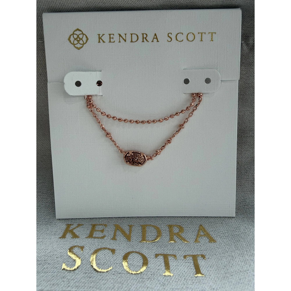 Kendra Scott necklace